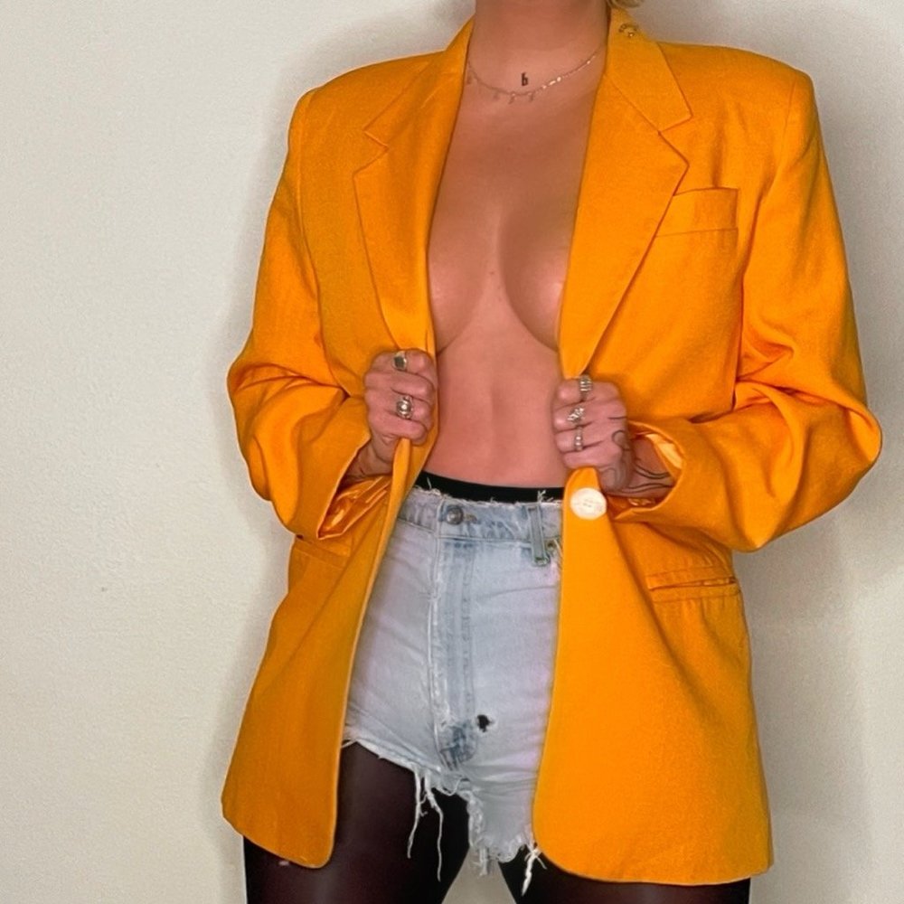 LYNN GREENE FOR RICHARD NEAL LTD VINTAGE ORANGE BLAZER  OVERSIZED BLAZER